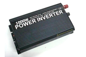 ÁRAMÁTALAKÍTÓ 24V - 220V 1000W